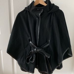 Beautiful black cape high quality !